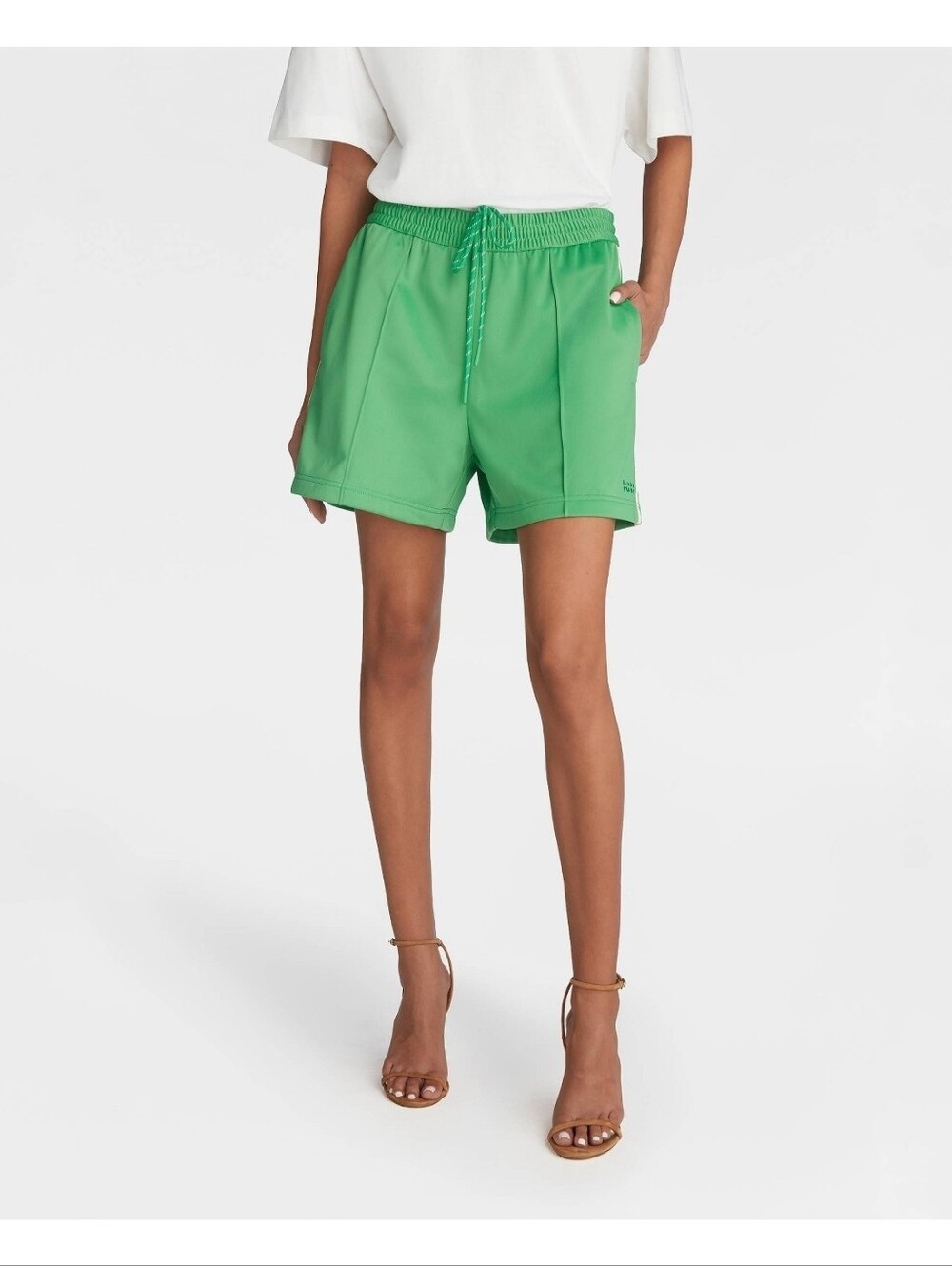 KBB by Kahlana Women's Mid-Rise The Track Shorts, M - Green